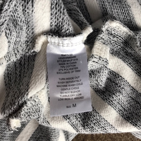 Fade by Buckle Gray & White Pullover - Picture 7 of 7